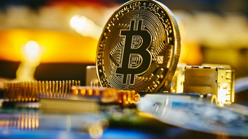 Bitcoin Breaks $61,000 Barrier, ETF Race Continues